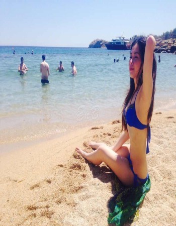 Snow White VIP Female Escort In Queensland