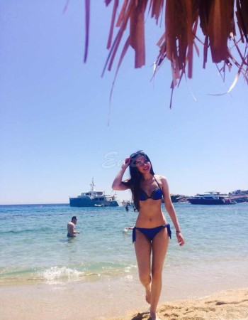Snow White Independent Female Escort In Queensland