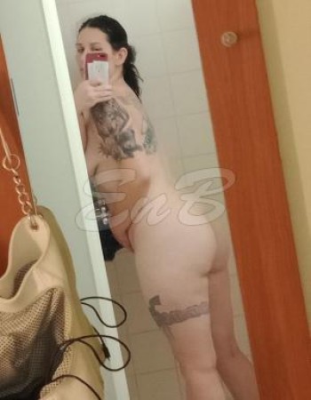 Honey Independent Female Escort In Queensland