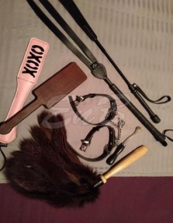 COCK WORSHIPPER Mature Female Escort In South Australia