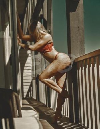 April Evans VIP Female Escort In New South Wales