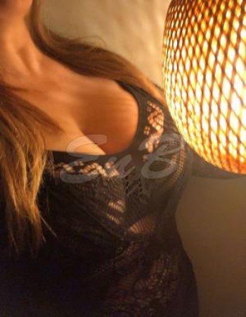 Cleo Young Female Escort In Western Australia