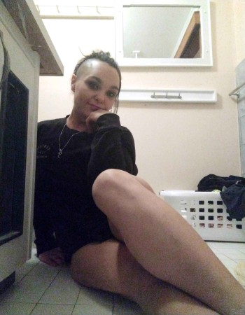 Enna Independent Female Escort In New South Wales