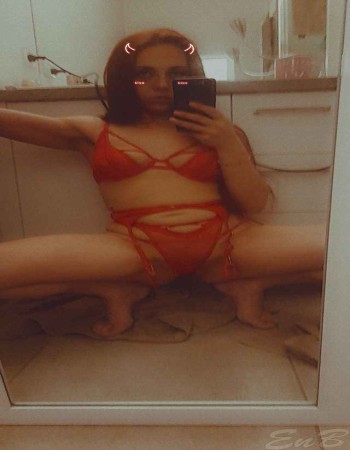 Anita Young Female Escort In Victoria
