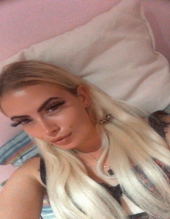 Cherry Independent Female Escort In Victoria